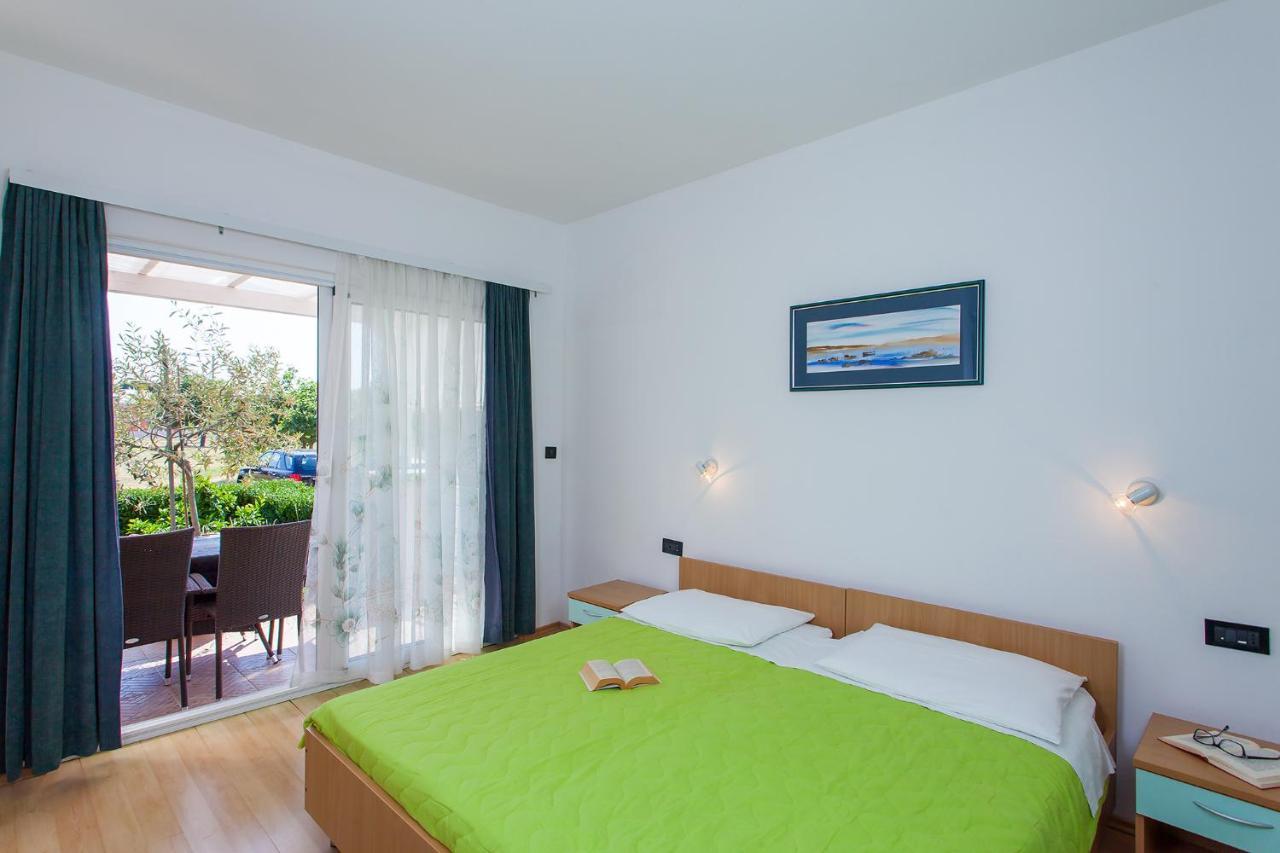 Apartments Villa Brioni II ฟาชานา ภายนอก รูปภาพ